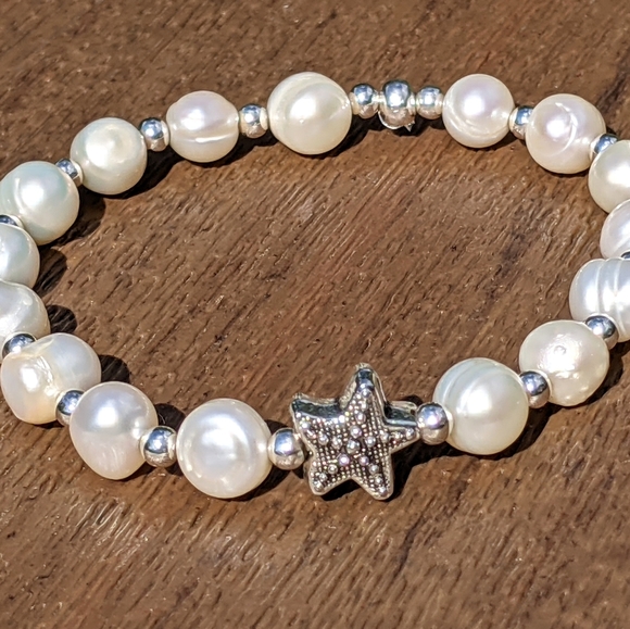 FreshWater Pearl Bracelet - Picture 1 of 6